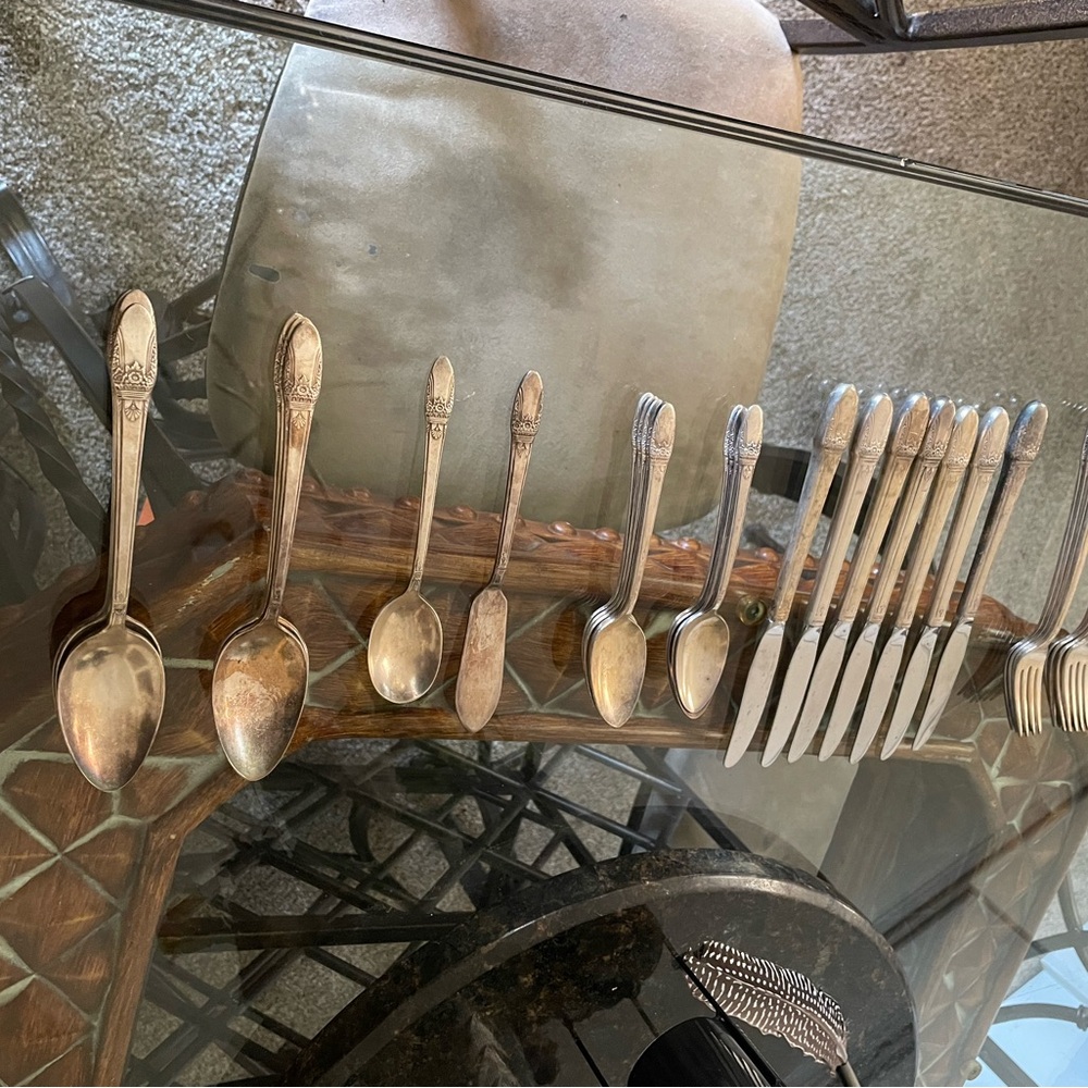 Rogers 1847 Vintage Silverware First Love 41 Pieces Service 6